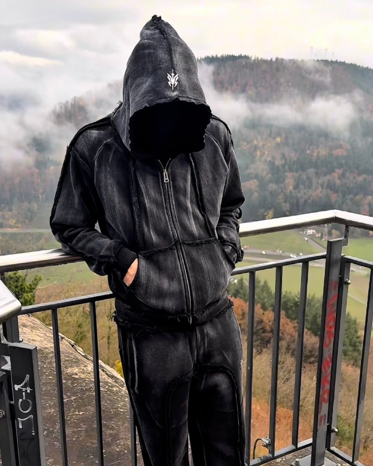 WAXED TRACKSUIT